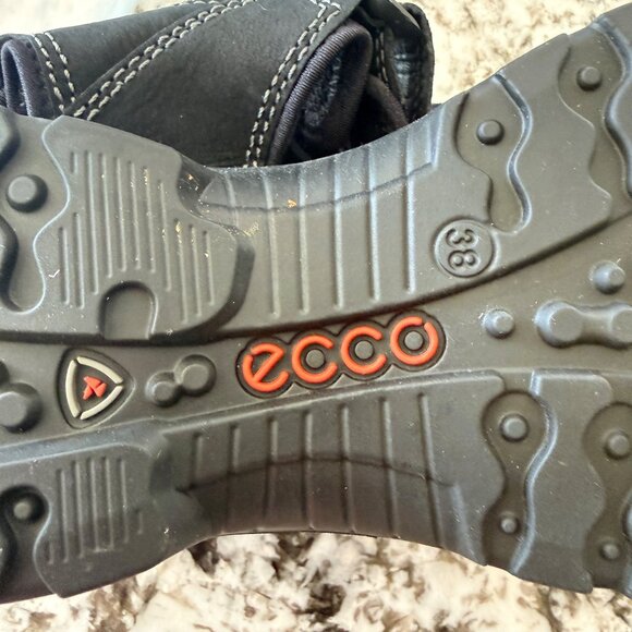 Ecco Yucatan Sandals Womens 7 Black Leather Adjustable Straps Textured Sole - Picture 10 of 14